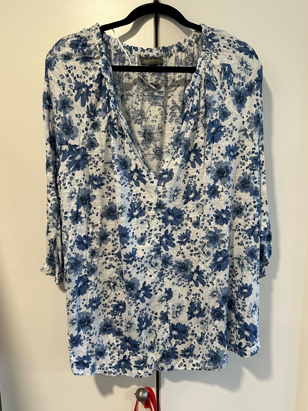 3x Style  & Co Blue Floral Deep V-Neck Women's Top